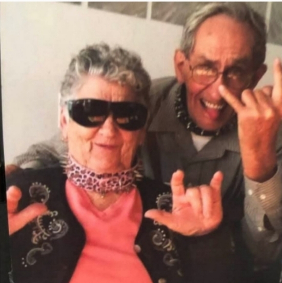 ⚜️ FRENCH PROVENCIAL Country Napkins GORGEOUS SET of 4 PRELOVED VNVC - Picture 13 of 16